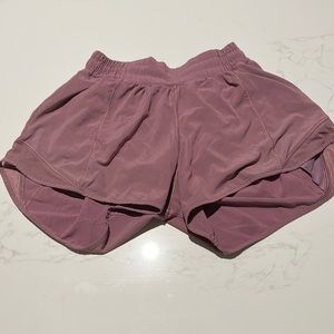 Lululemon Hotty Hot 4” Shorts Magenta